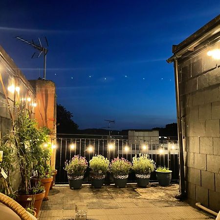 Epic Location, Views & Large Private Terrace Apartment Windsor Bagian luar foto