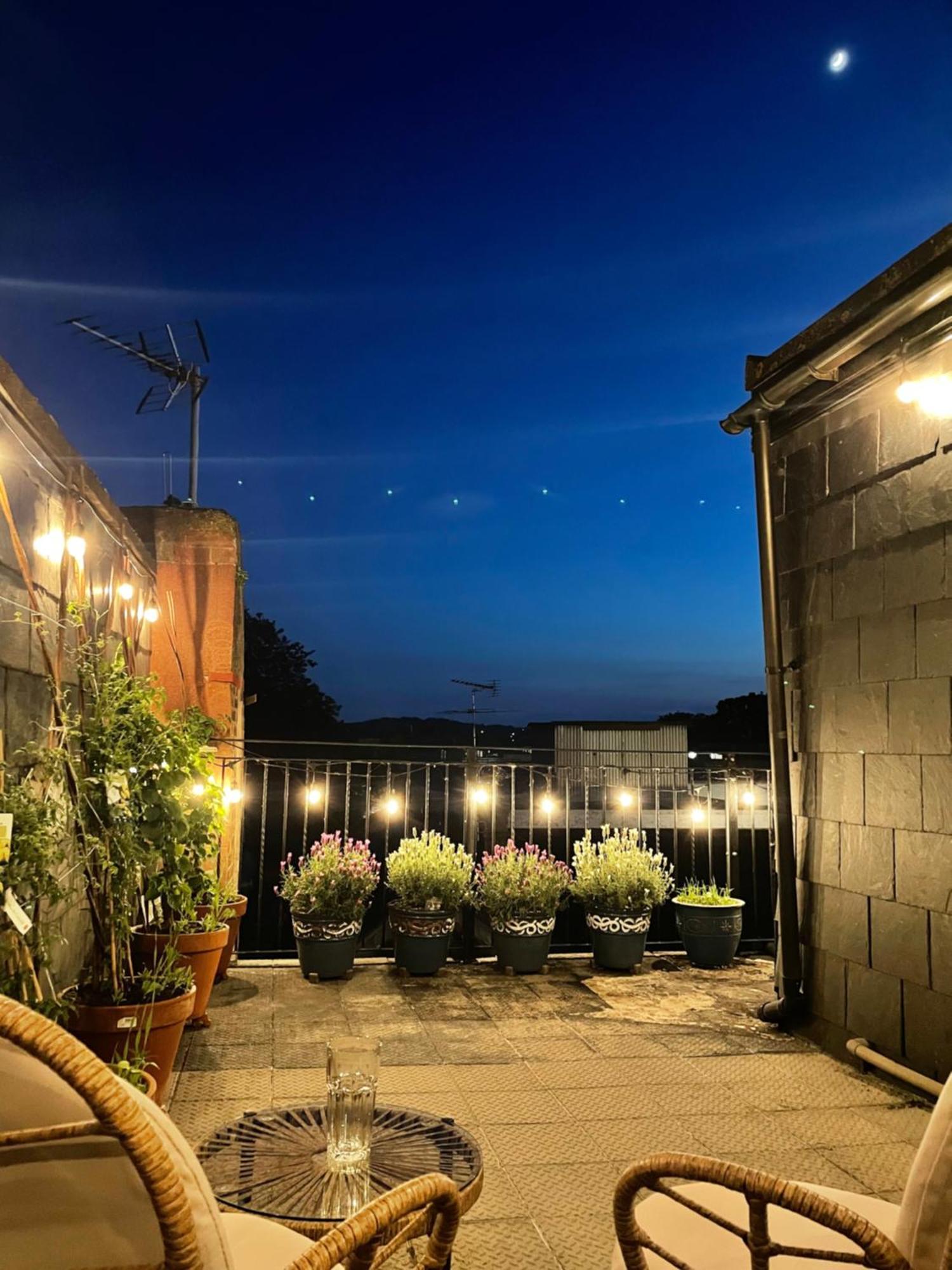 Epic Location, Views & Large Private Terrace Apartment Windsor Bagian luar foto